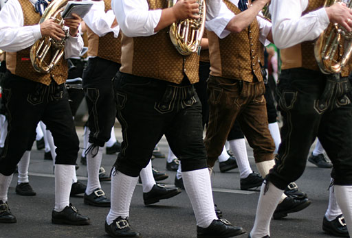Viele Lederhosen