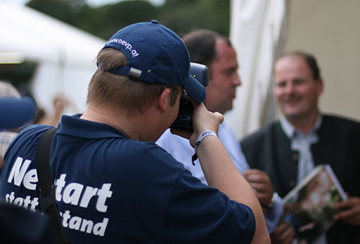 Herr Landwirtschaftsminister mit Entourage